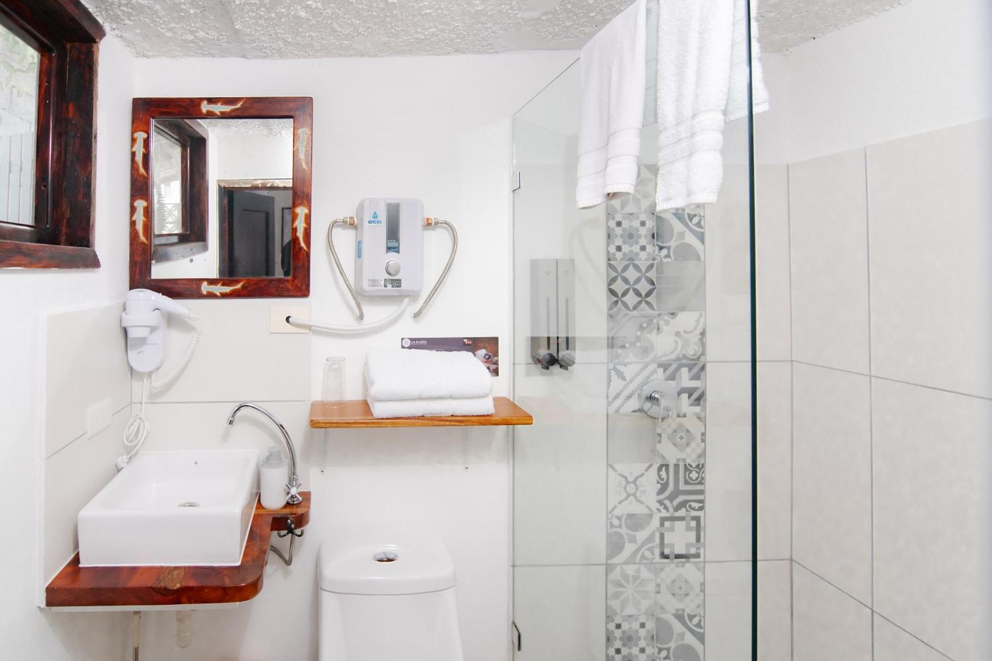 La K-Leta Boutique Guesthouse Puerto Ayora  Bagian luar foto